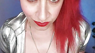 Do you dare to seduce this hot redhead at the club? Roleplay Argentina