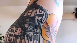 Blonde amateur gives webcam show with toys