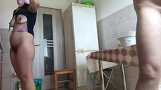 Amateur Couple Has Fun in the Kitchen
