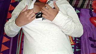 Girl Friend It's Amazing Movement in Hand Shaking Funking Cum Shot in Mouth