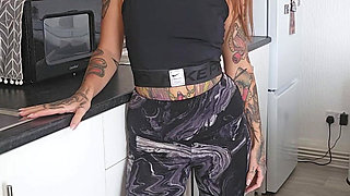 Pee Desperation in My Gym Leggings