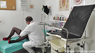 Mature Gyno Secret- Gyno doctor records his mature female patient on a cam