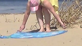 Dating a Sexy Mature Bitch on the Beach