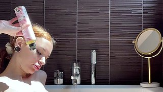 Ebony girl showers her big ass amp masturbating