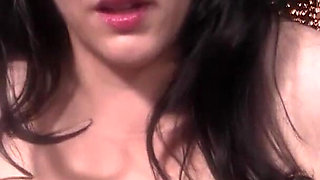 Tattooed BBW newbie knows you want to cum