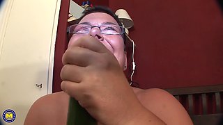 Dutch Big Mature Lady Fooling Around
