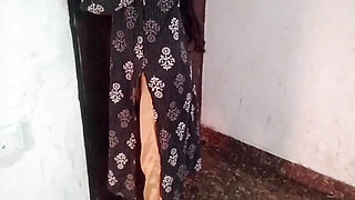 Bhabhi ko nanga kar ke family ke samne chod diya