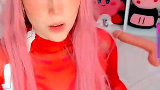 Very hot amateur thai teen girl toying her pussy on cam