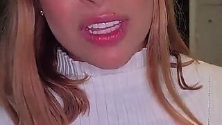 Latina with Big Ass Fucks Her Boyfriend While Her Parents Are in the Other Room.