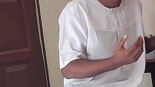 Fake Gynaecologist Touches Client's Daughter Inappropriately