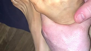 Naelor Massaging Melove's Feet and long sexy toes in blue nail polish