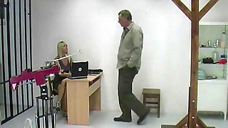 Cynthiavellons Spanking Machine - Bare Back Whipping