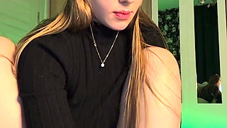 Blowjob and Close-up Sitting on Cam