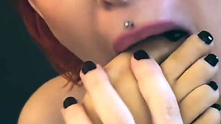 I Need You to Worship My Feet and Pussy