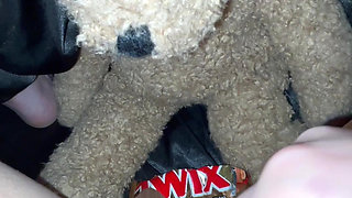 CAPPUCCINO COFFEE&TWIX CHOCOLATE IN MY 18 YO VIRGIN PINK TIGHT PUSSY- KINKY FOOD FETISH LONG PORN-GIRL MASTURBATE&MOAN- SAUDI AM