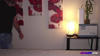 This is NOT a typical Rubdown – Real Rubdown Doctor Give Bj to Customer Pornography Flicks - Tube8