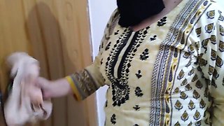 Pakistani Muslim Aunty Is Fucked By A Guy While Cleaning The Home - Hindi & Urdu