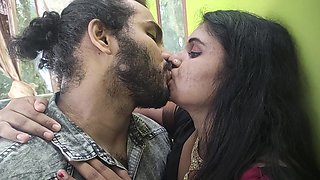 Saree Romance Part 1 Long Lip Lock, Vaishnavy and Sharun Raj Hot Saree Long Lip Lock Romance, Mallu Couple Hot Kiss Romance