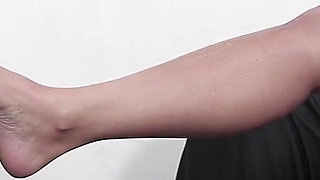 Sarah in Hot Footjob!