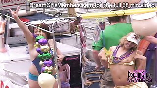 DreamGirls Members - public nudity scene