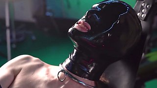 Hottest strapon weilding femdoms using toy