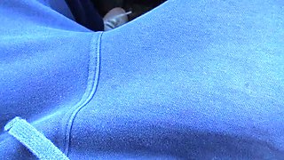 Turkish MILF Souzan Halabi gives American guy a car handjob in 4K
