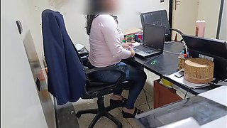 My boss at work asked me to fuck her every day in exchange for a raise. She said she wanted to be my sugar mommy