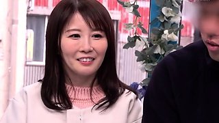 Asian japanese amateur has deep throat