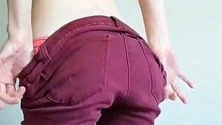Amateur Webcam Teen Masturbates And Teases