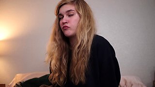 Amateur Blonde With BIG BOOBS Hot Free Cam Show