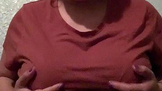 Amateur ebony Nela masturbates and screams