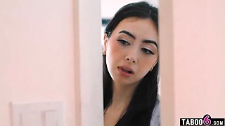 Asian MILF Nicole Doshi Squirts for the First Time with Chloe Surreal