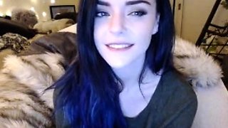 Hot amateur webcam teen masturbates for their fans