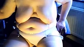 Grandma Plays on Cam - Solo Webcam Show