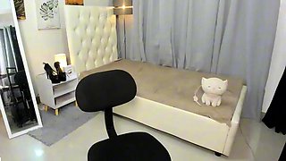 Hot Trap Camslut jerks and teases