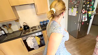 Mommy Fucks Neighbor After His Party