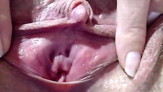 Amatuer teen big clit jerking and orgasm