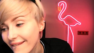 Amateur Blonde Teen Plays Solo with Toy Webcam Porn