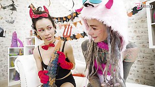 Anuskatzz and Stacy Bloom's young (18+) smut by z-filmz-originals