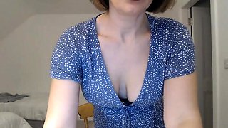 Hot amateur webcam teen masturbates for their fans
