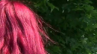 Jaye Rose flashes her ass in outdoor amateur action