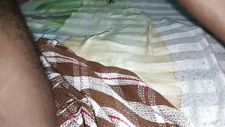 Village bhabhi doing sex with neighbour uncle
