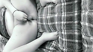 Spread Wide for U to See My Face and Thighs as I Orgazim