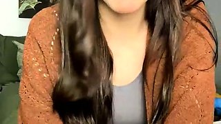 Cute brunette amateur babe sosha masturbating