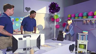 Let Me Fuck Your Manager With Kyle Mason, Joslyn James - Brazzers