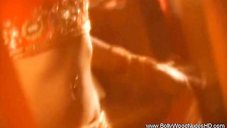 Bewitching chippie's solo sex