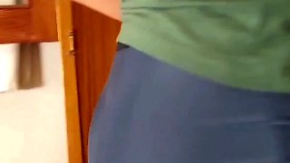 I Fucked My Sister-in-law While She Cleaned the Room.