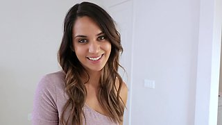 Homemade POV video of sex with irresistible room-mate Alexis Zara