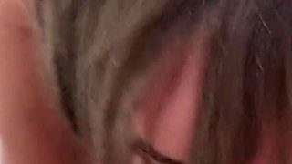 [ Hot Facial Blowjob in the Shower ] Cool and Wet, Sucking Is a Real Pleasure