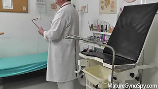 Mature Gyno Secret- Gyno Doctor Records His Mature Female Patient On A Cam